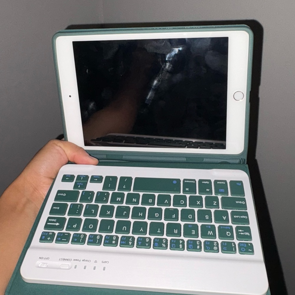 Apple iPad Golden Tablet